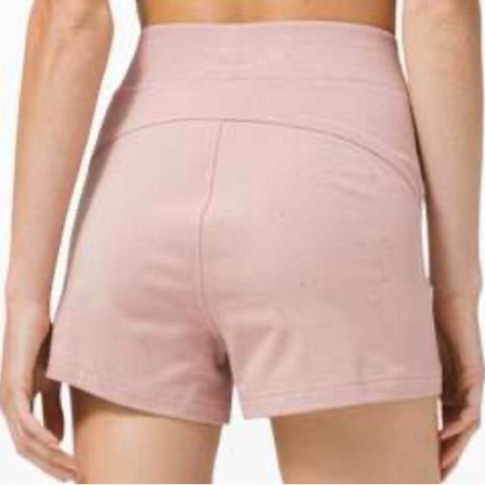 Lululemon LA Sweat Short
Mink Berry speckled size 6 - Picture 4 of 4